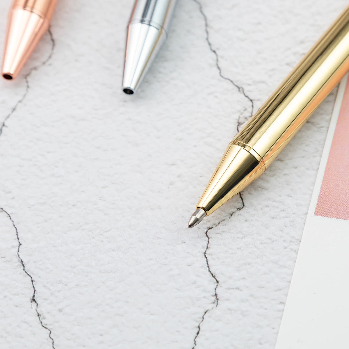 Penna a sfera metallica rosa oro, design elegante, punta 1.0 mm – confezione da…