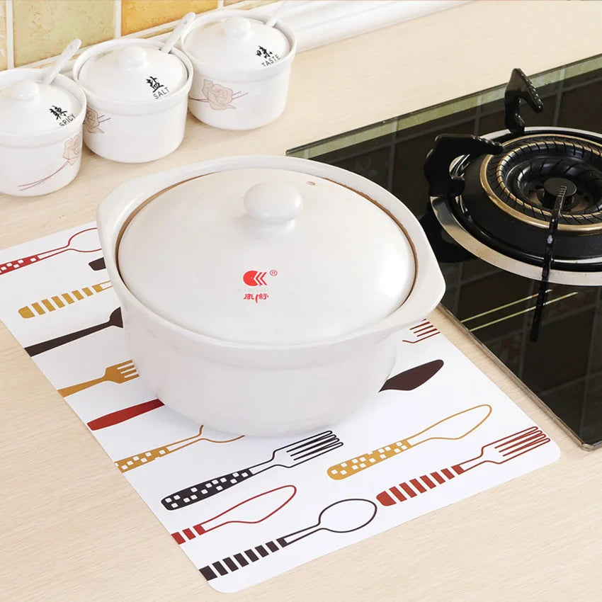 Set da 2 o 4 Tappetini da Tavola in PVC 40×28 cm – Design Moderno e Antiscivolo