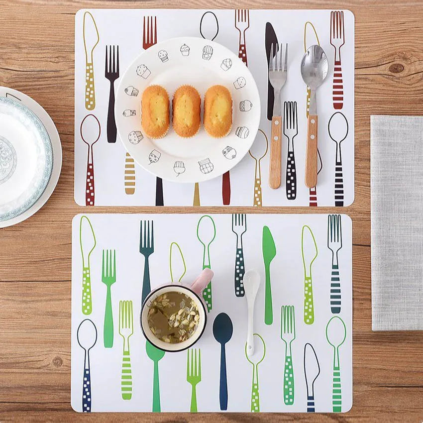 Set da 2 o 4 Tappetini da Tavola in PVC 40×28 cm – Design Moderno e Antiscivolo