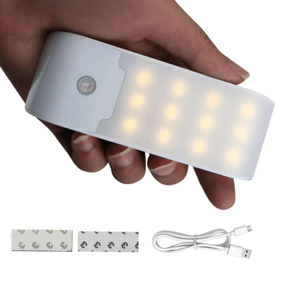 Lampada notturna 12 LED con sensore di movimento ricaricabile USB, alta…