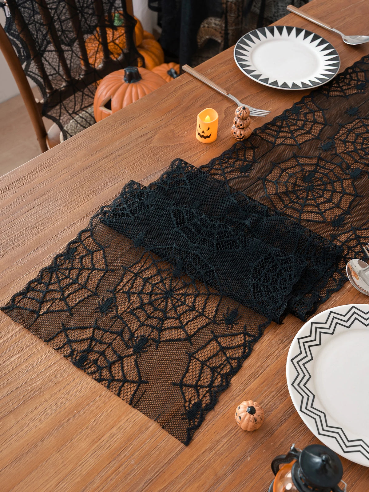 Halloween Small Spider Lace Table Runner for Night Terror Atmosphere Ghost Festival Dining Table Decoration Living Room Kitchen