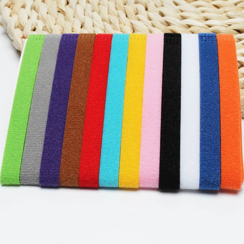 Collari identificativi in nylon per cani e gatti – set da 12 pezzi regolabili