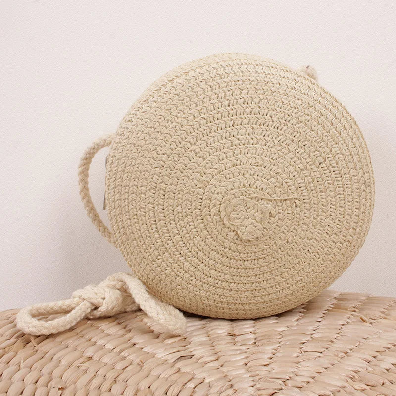Borsa a tracolla rotonda in paglia intrecciata – stile boho per donna
