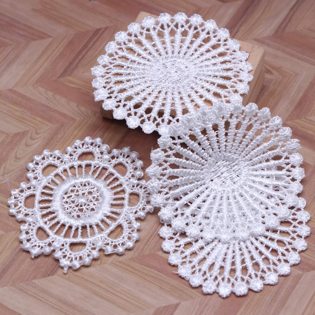 Dollhouse Miniature Hand Crochet Lace Doilies Mini Crochet Handmade Round Placemat Rustic Table Coasters Kitchen Mat Decor Acces