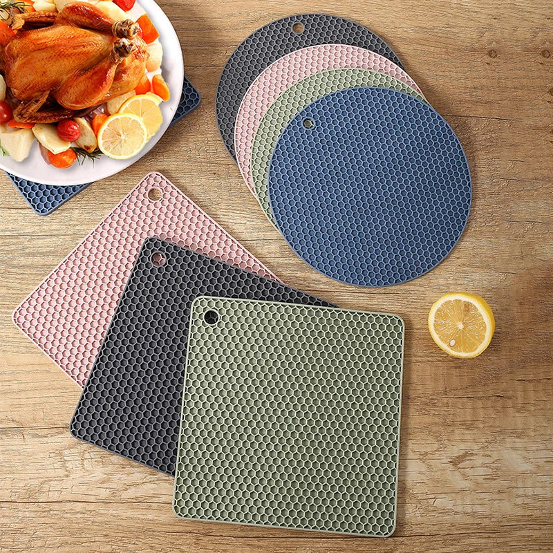 Set da 2/4 Tappetini in Silicone Resistente al Calore per Tazze e Pentole