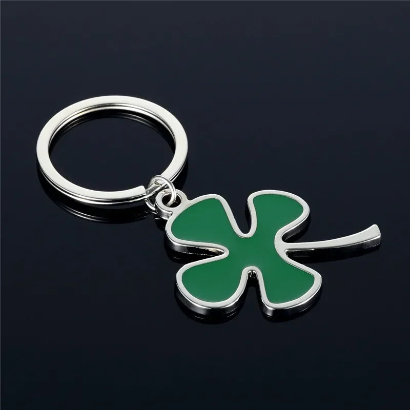 Metal High Quality Green Leaf Keychain Fashion Creative Beautiful Four Leaf Clover Alloy Lucky Key Chain Jewelry S161