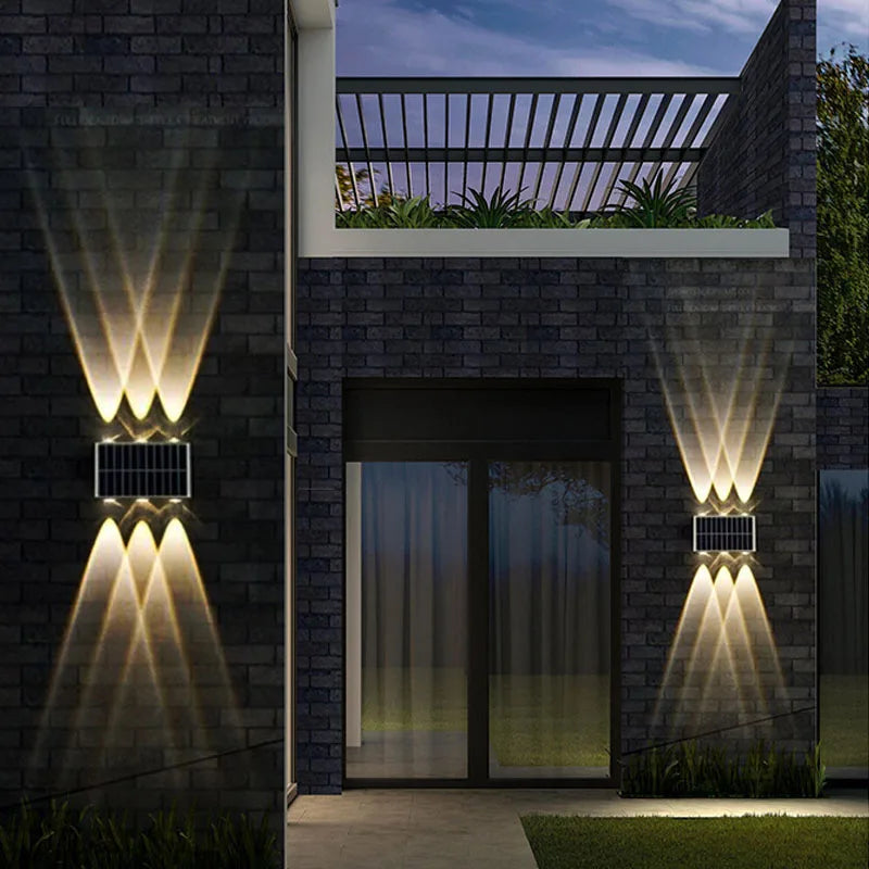 Lampada da Parete Solare 4/6/8 LED Waterproof IP67 per Giardino e Cortile