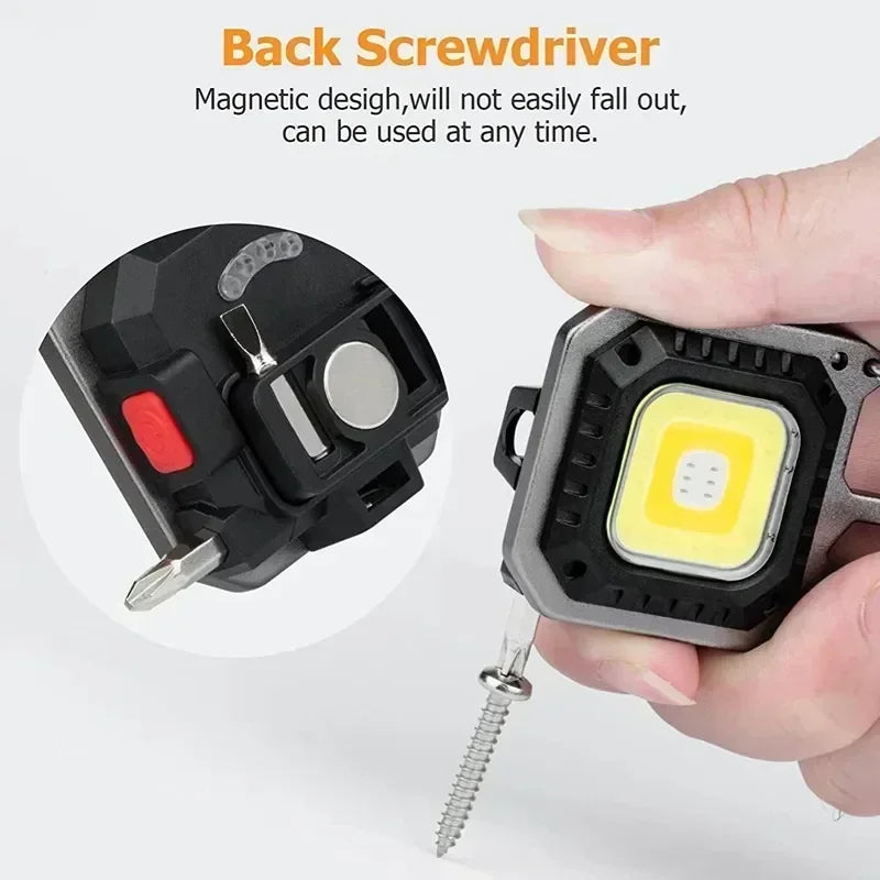 Mini torcia LED portachiavi 6 modalità con cacciavite, apribottiglie e martello