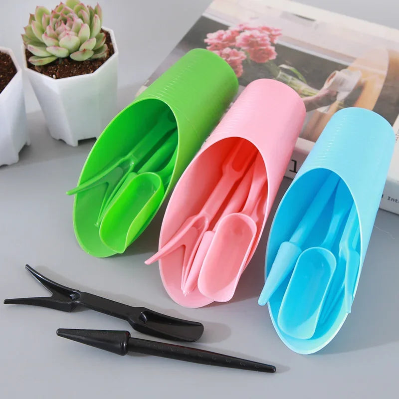 Set da 4 attrezzi da giardinaggio in plastica resistente – pala, cucchiaio,…