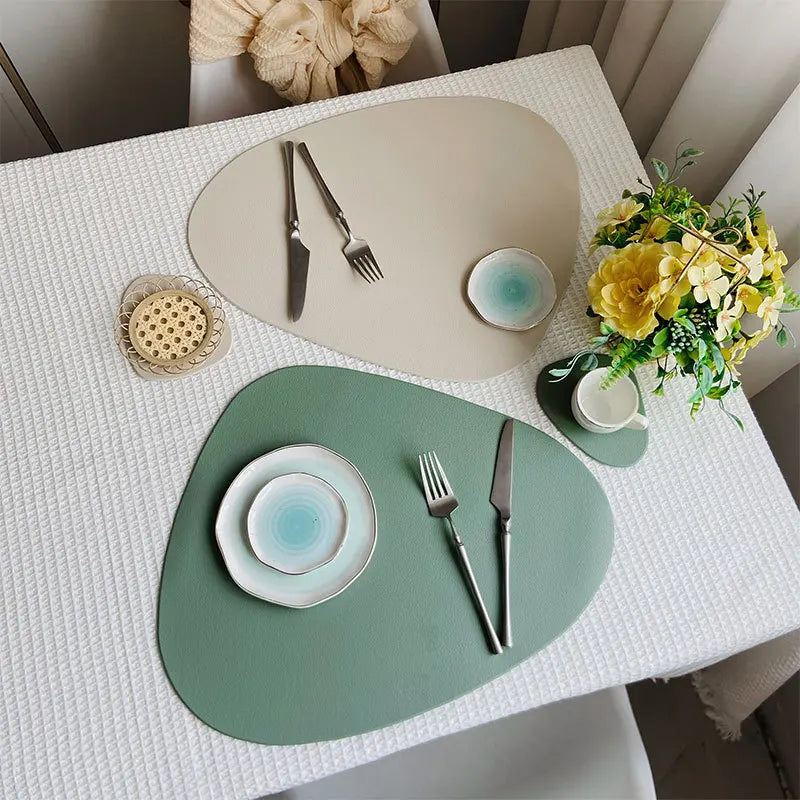 Set 2 tovagliette rotonde in eco-poliestere verde – lavabili, antiscivolo