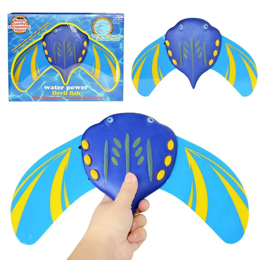 Hydrodynamic Manta Rays Water Splashing Toy Press Forward Beach Pool Swimming Fish Model