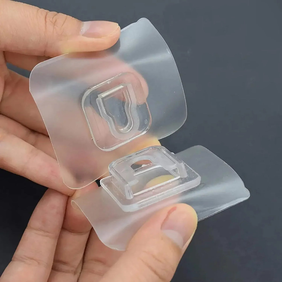 Ganci a Doppia Faccia Trasparenti con Adesivo Potente – 2 Pezzi, 6 cm
