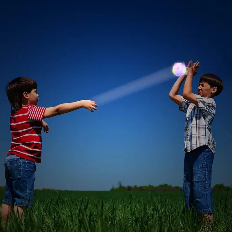 Palla luminosa LED per cani e gatti – Gioco elastico, resistente al morso