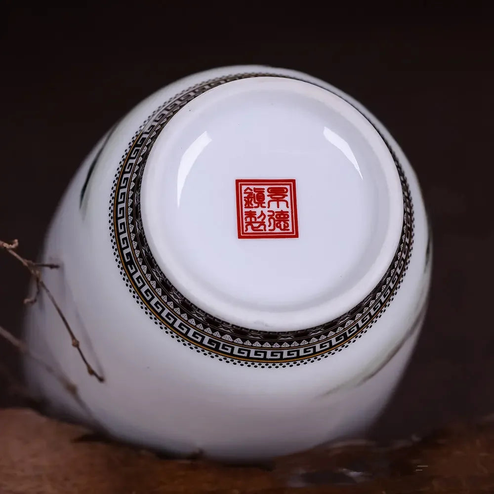 Ceramic Jingdezhen Vase Chinese Traditional Flower Vases Living Room Decoration Vase Fine Smooth Surface Furnishing Articles
