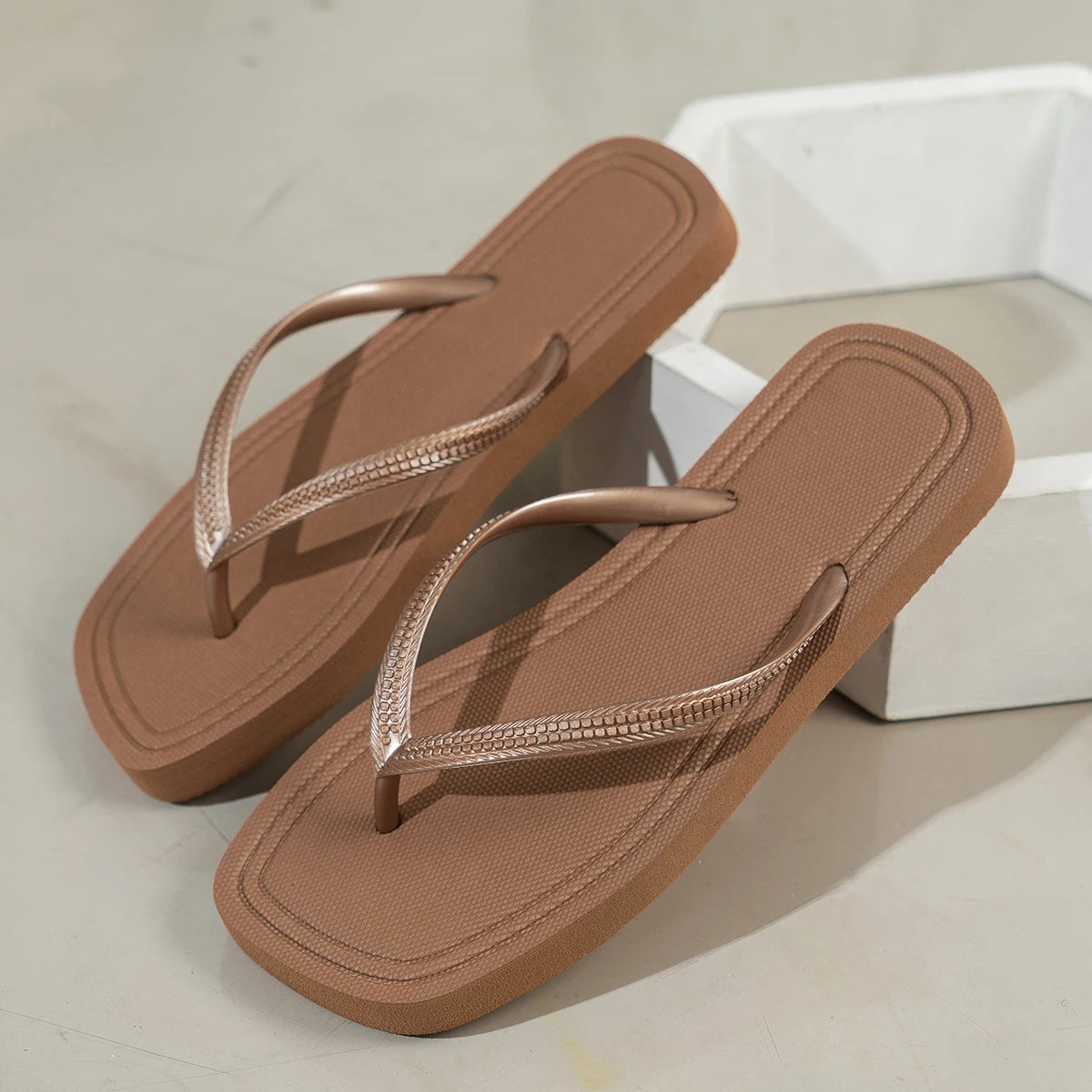 Summer Women Flip Flops Casual Solid Color Comfortable Non-Slip Lightweight Indoor Outdoor Beach Square Head EVA Flat Sandals