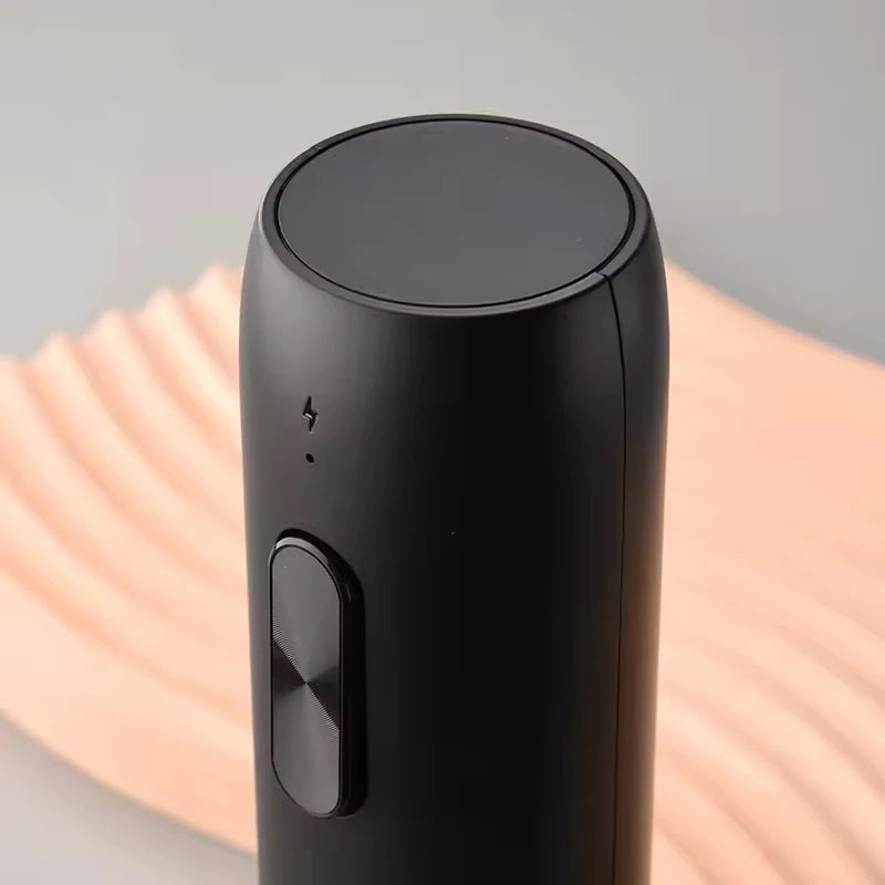 Apribottiglia elettrico 4‑in‑1 ricaricabile con cavatappi automatico e versatore
