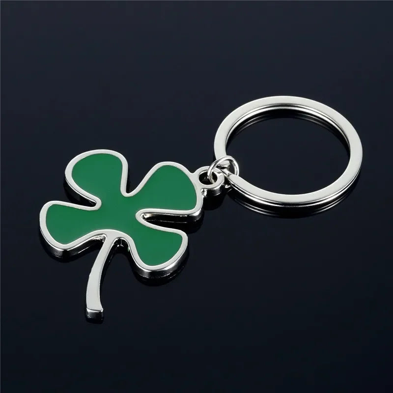 Metal High Quality Green Leaf Keychain Fashion Creative Beautiful Four Leaf Clover Alloy Lucky Key Chain Jewelry S161