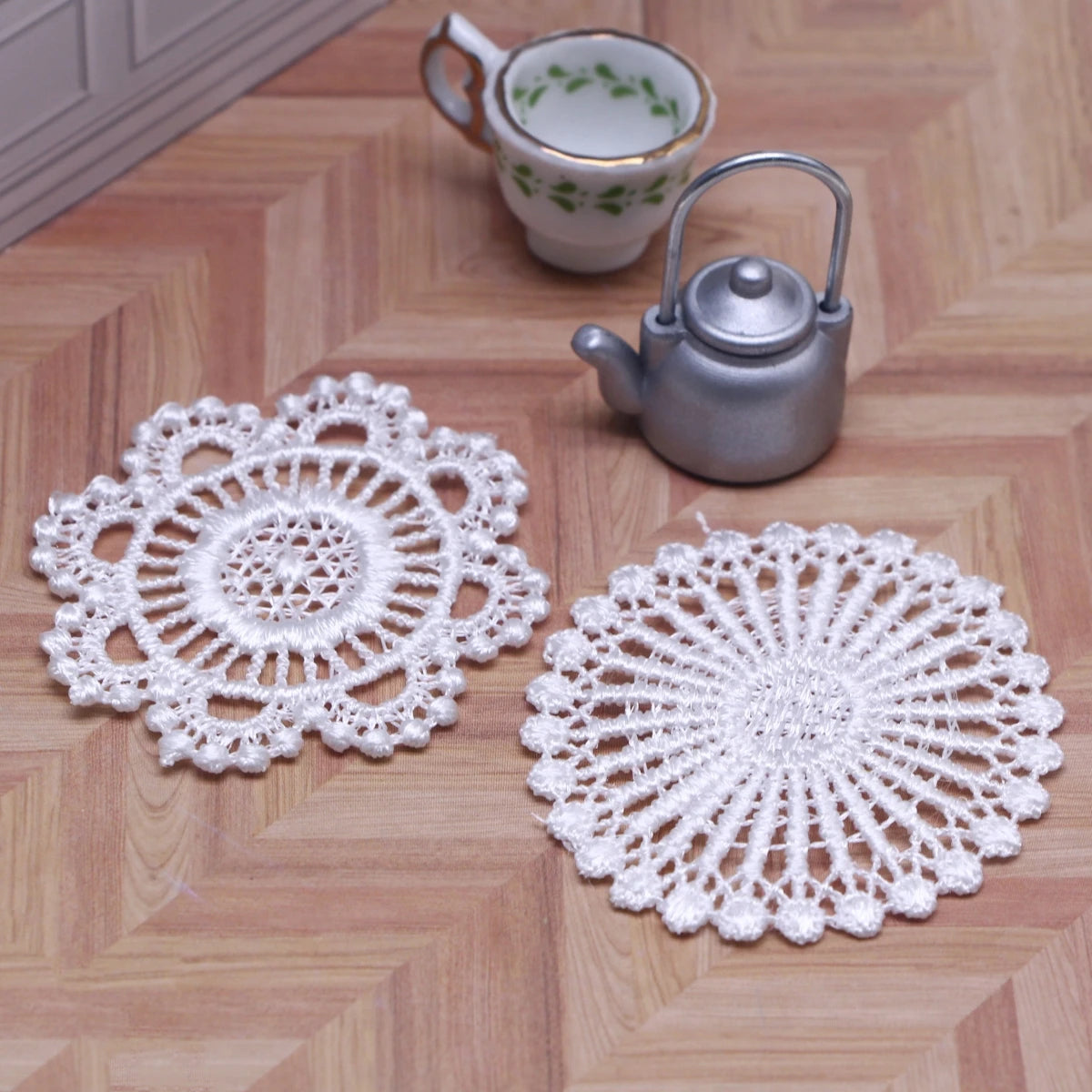 Dollhouse Miniature Hand Crochet Lace Doilies Mini Crochet Handmade Round Placemat Rustic Table Coasters Kitchen Mat Decor Acces