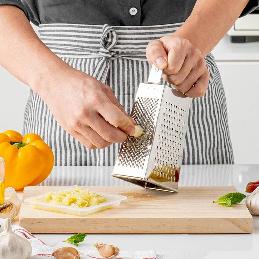 Grattugia e tritatutto 4 lati in acciaio inox per verdure, frutta e formaggi