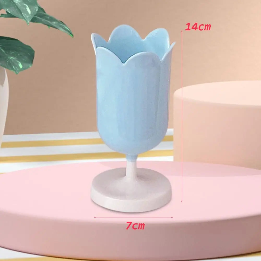 INS Tulips Storage Bucket Pen Holder Plastic Storage Tank Cup Makeup Brush Holder Desktop Storage Organizer Students Stationery