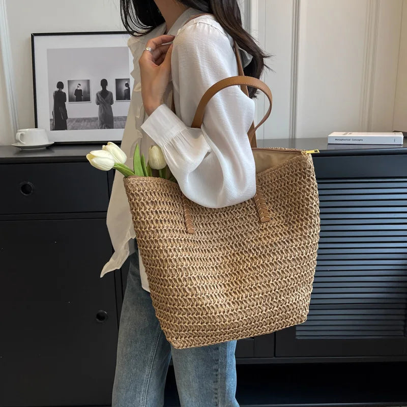 Borsa a tracolla in paglia intrecciata per donna – stile boho estivo 2025