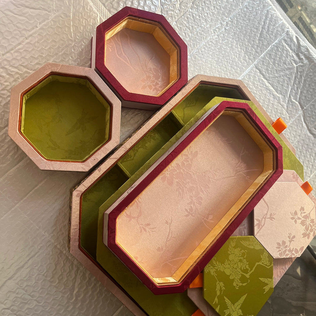 Solid Wood Jewelry Box Luxury Ring Earring Storage Boxes Jeweler Retro Necklaces Bracelet Display Case Jewellery Showcase Prop