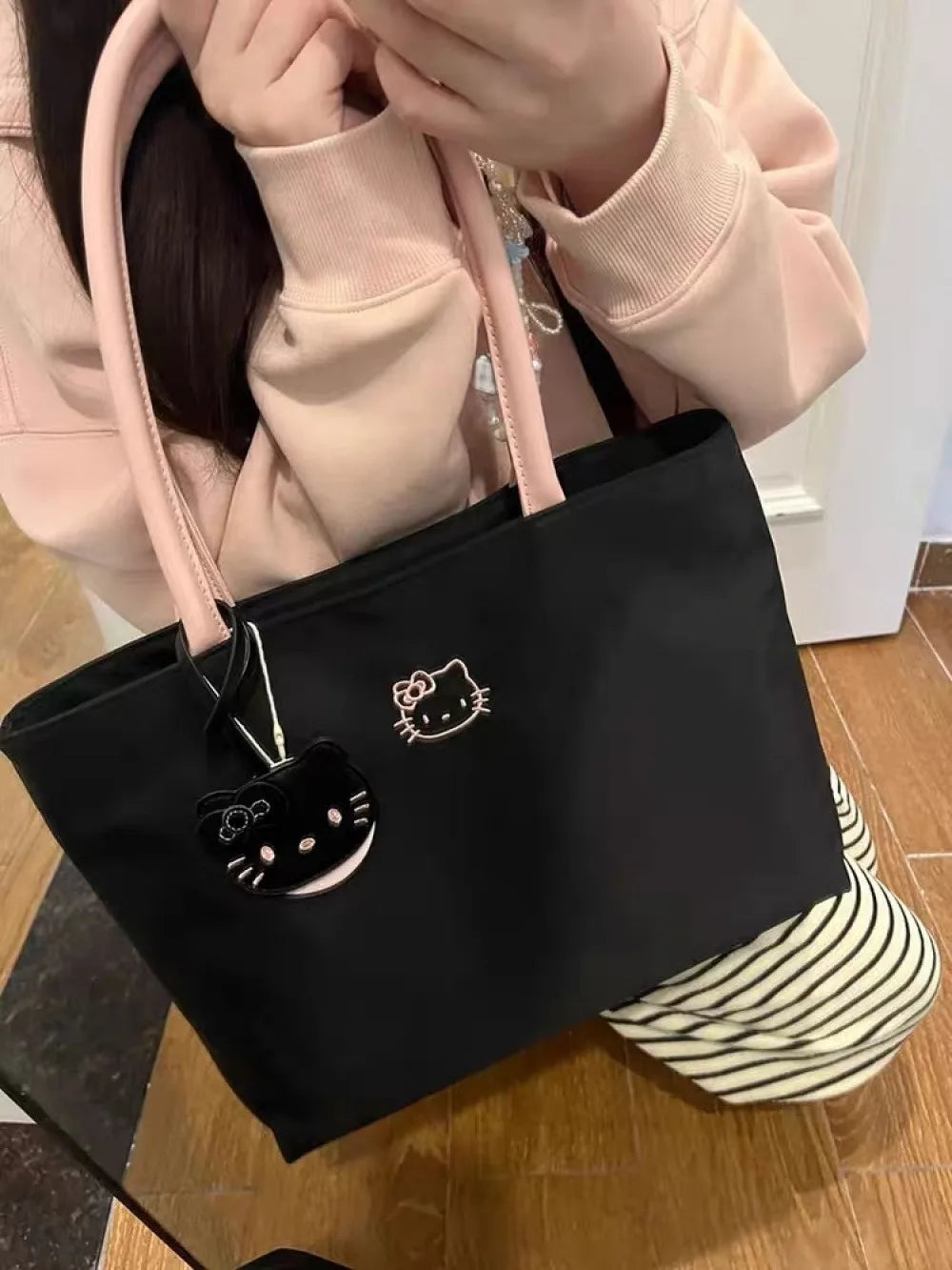 Borsa tote capiente con ricamo gatto, leggera e fresca per donna