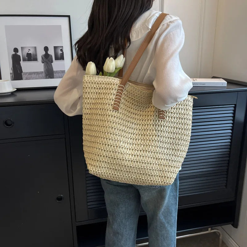 Borsa a tracolla in paglia intrecciata per donna – stile boho estivo 2025