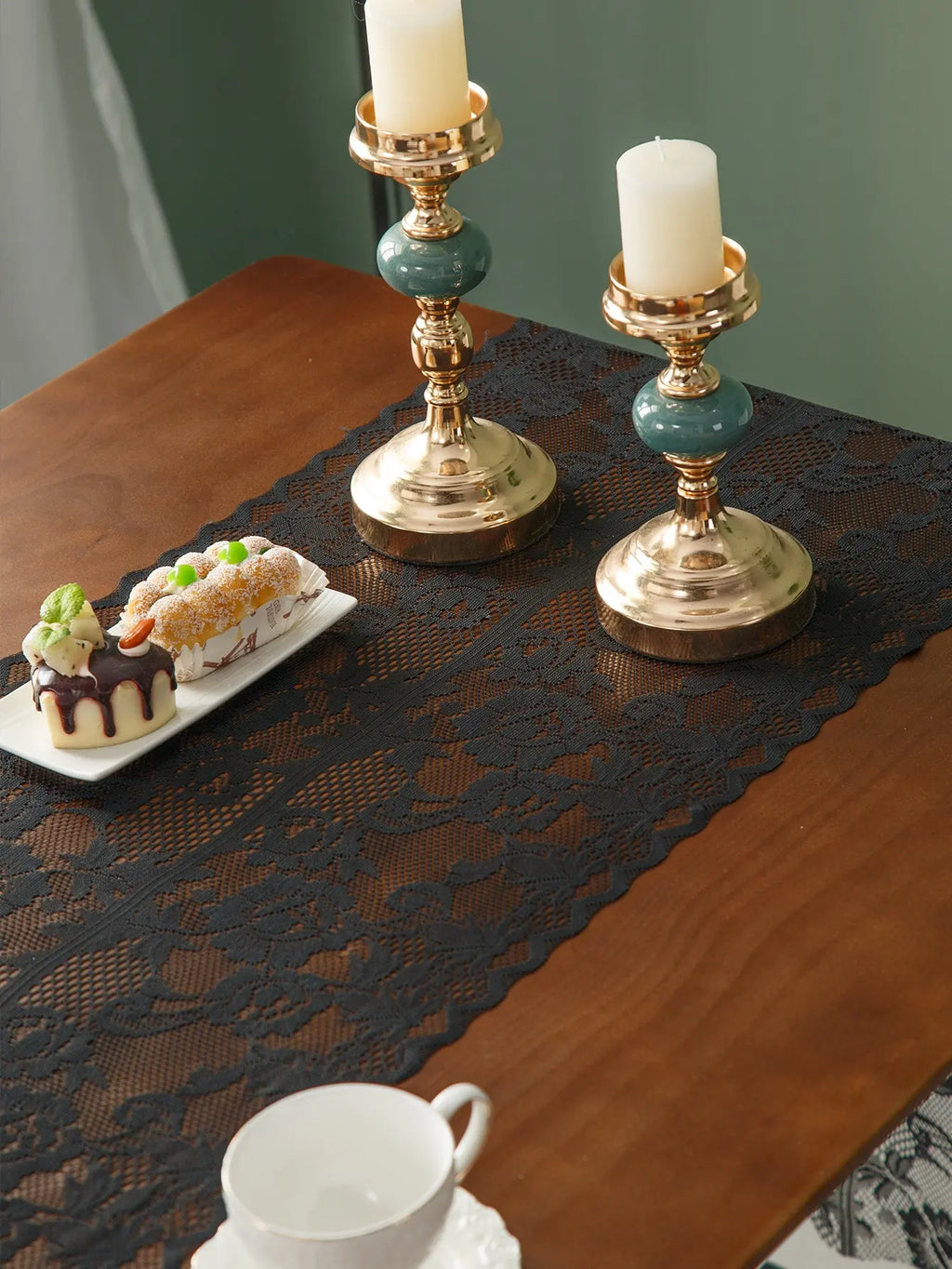 Rose Floral Lace Table Runner American Vintage Polyester Lace Cutout Table Runner for Dining Table Coffee Table