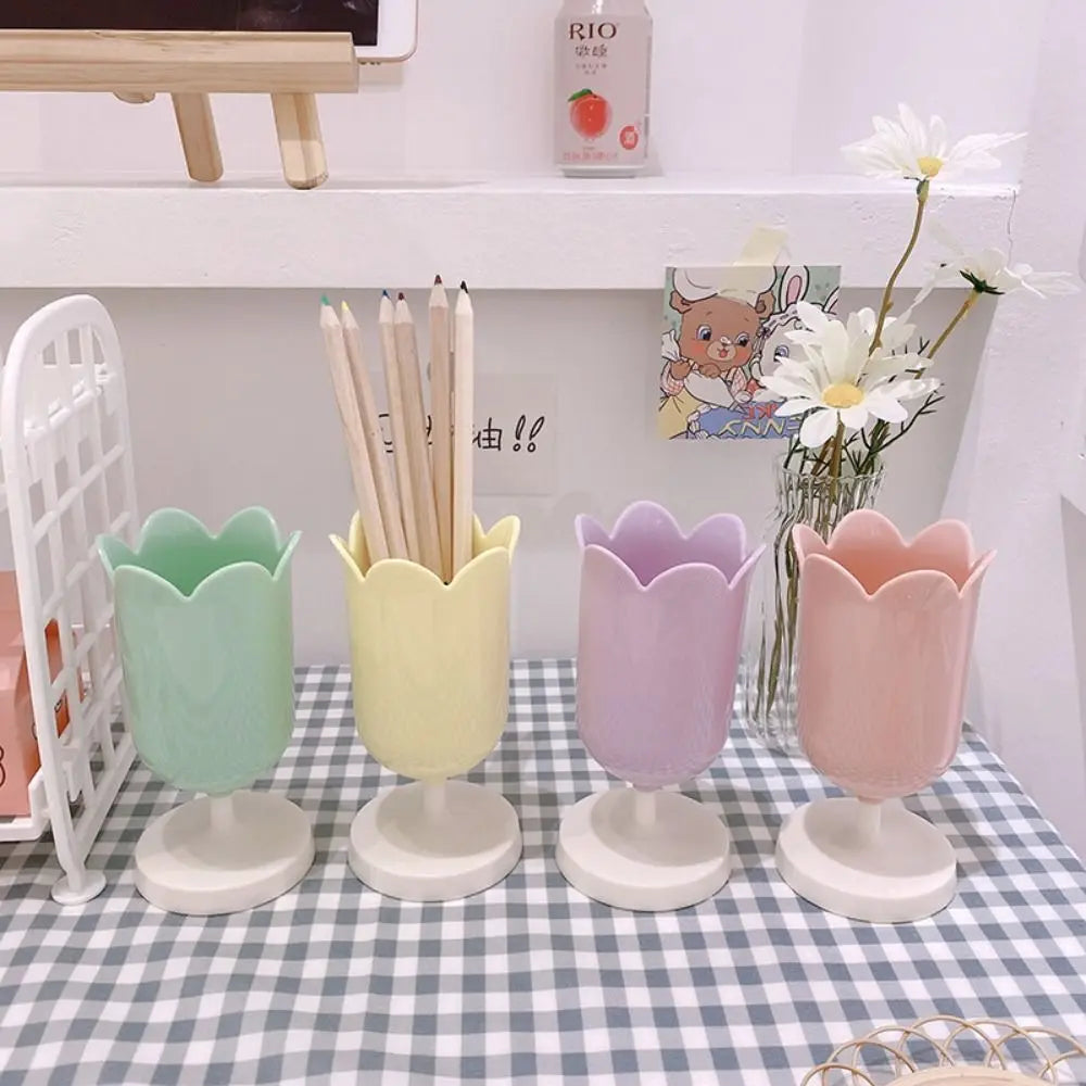 INS Tulips Storage Bucket Pen Holder Plastic Storage Tank Cup Makeup Brush Holder Desktop Storage Organizer Students Stationery