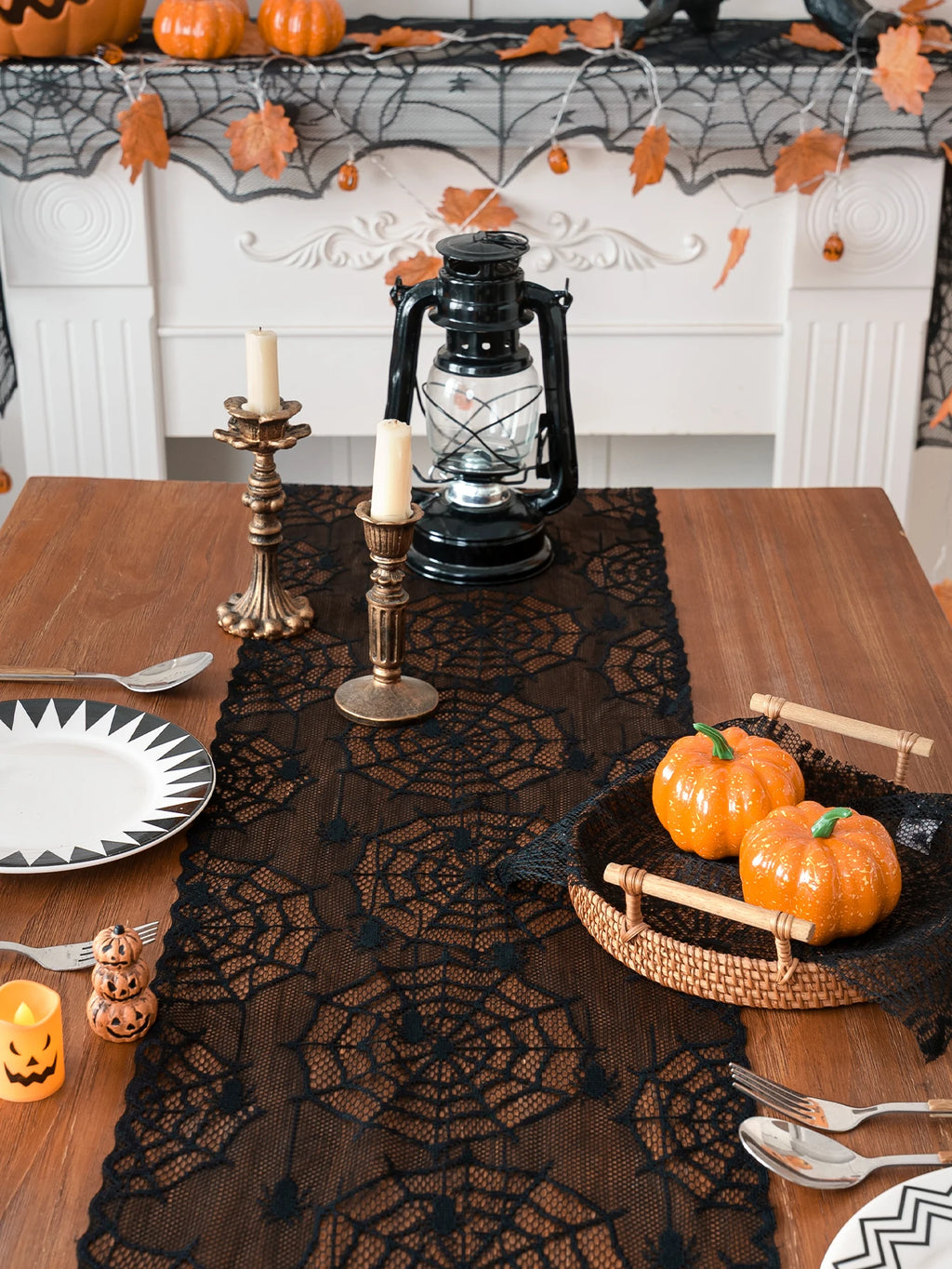 Halloween Small Spider Lace Table Runner for Night Terror Atmosphere Ghost Festival Dining Table Decoration Living Room Kitchen