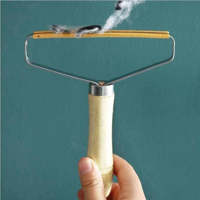 Rasoio manuale a doppia lama in acciaio inox con manico in legno per pelucchi