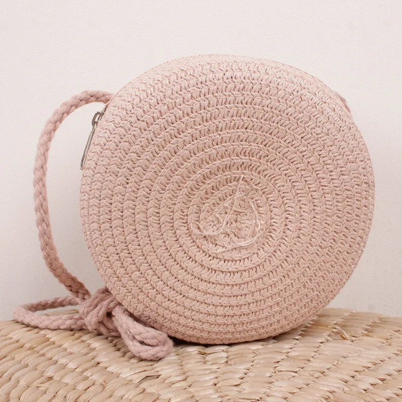 Borsa a tracolla rotonda in paglia intrecciata – stile boho per donna
