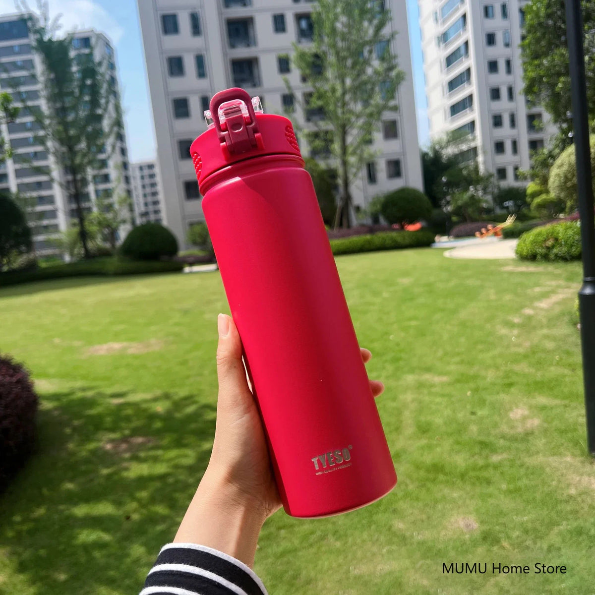 Thermos da 600/750 ml in acciaio inox con cannuccia – Mantiene caldo e freddo
