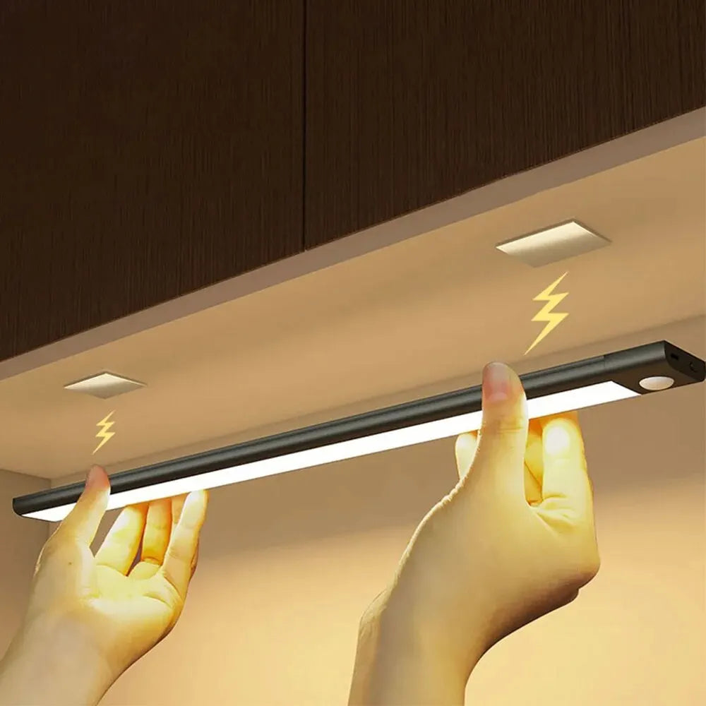 Lampada a LED ricaricabile con sensore di movimento per armadi e cucina –…