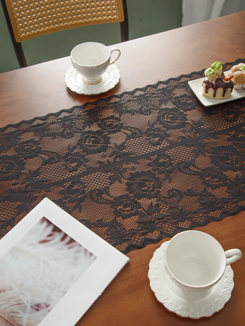Rose Floral Lace Table Runner American Vintage Polyester Lace Cutout Table Runner for Dining Table Coffee Table